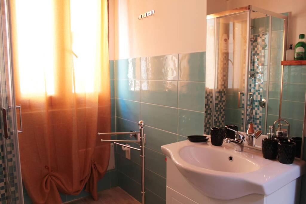 B&B La Piccola Maison Ploaghe Bagian luar foto
